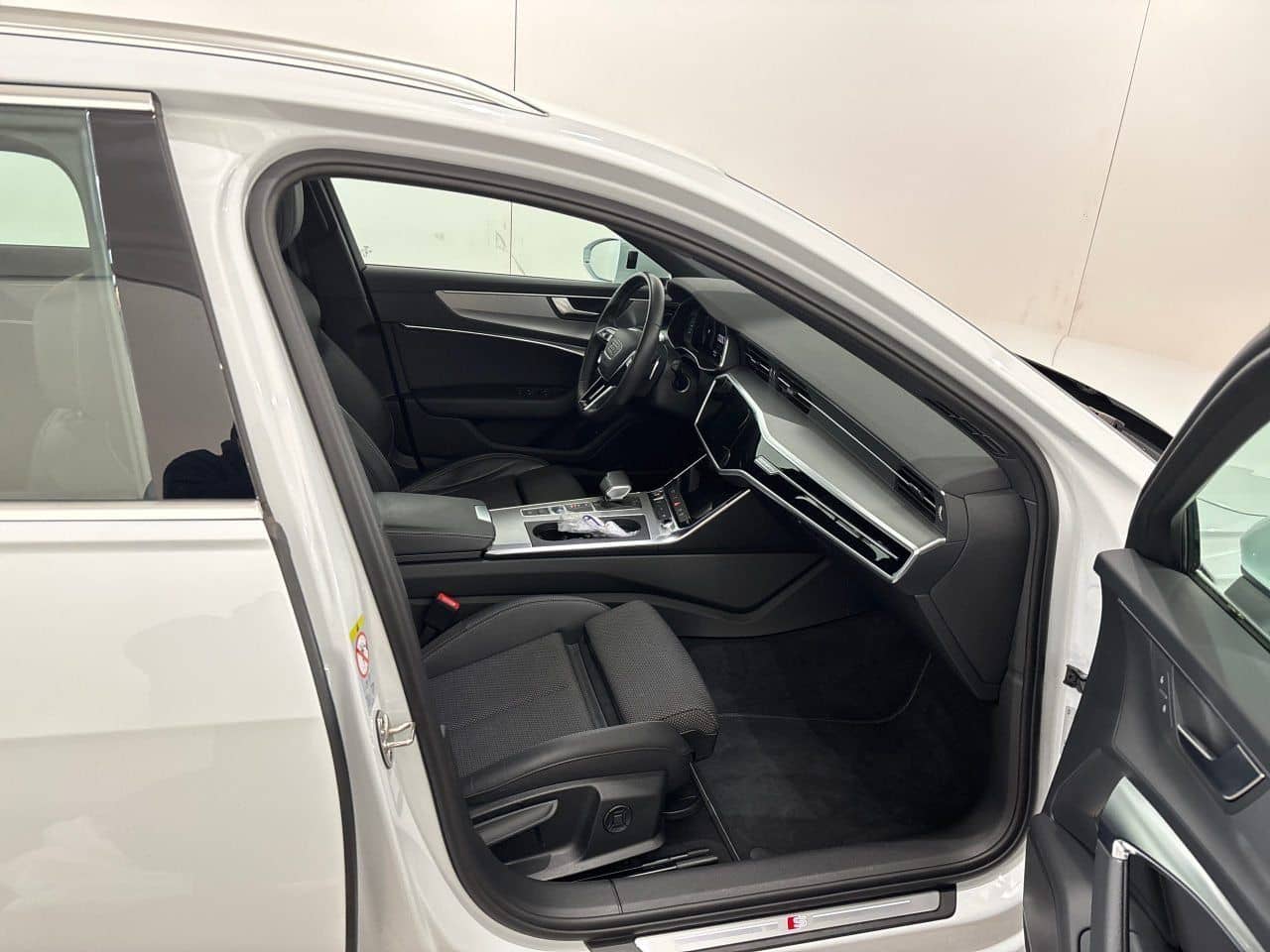 Audi A6 40 2.0 TDI Avant design Virtual 360° AHK ACC foto 9
