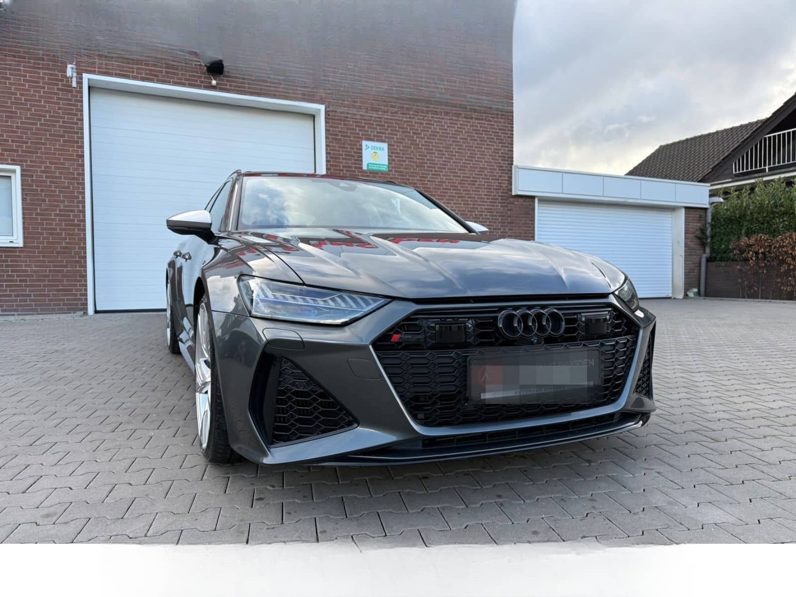 Audi RS6 Avant 4.0 TFSI quattro foto 2