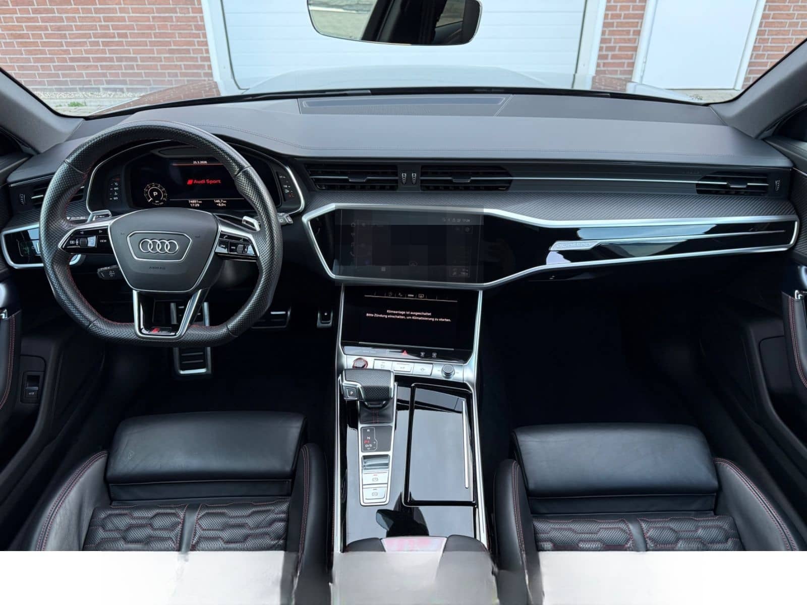 Audi RS6 Avant 4.0 TFSI quattro foto 24