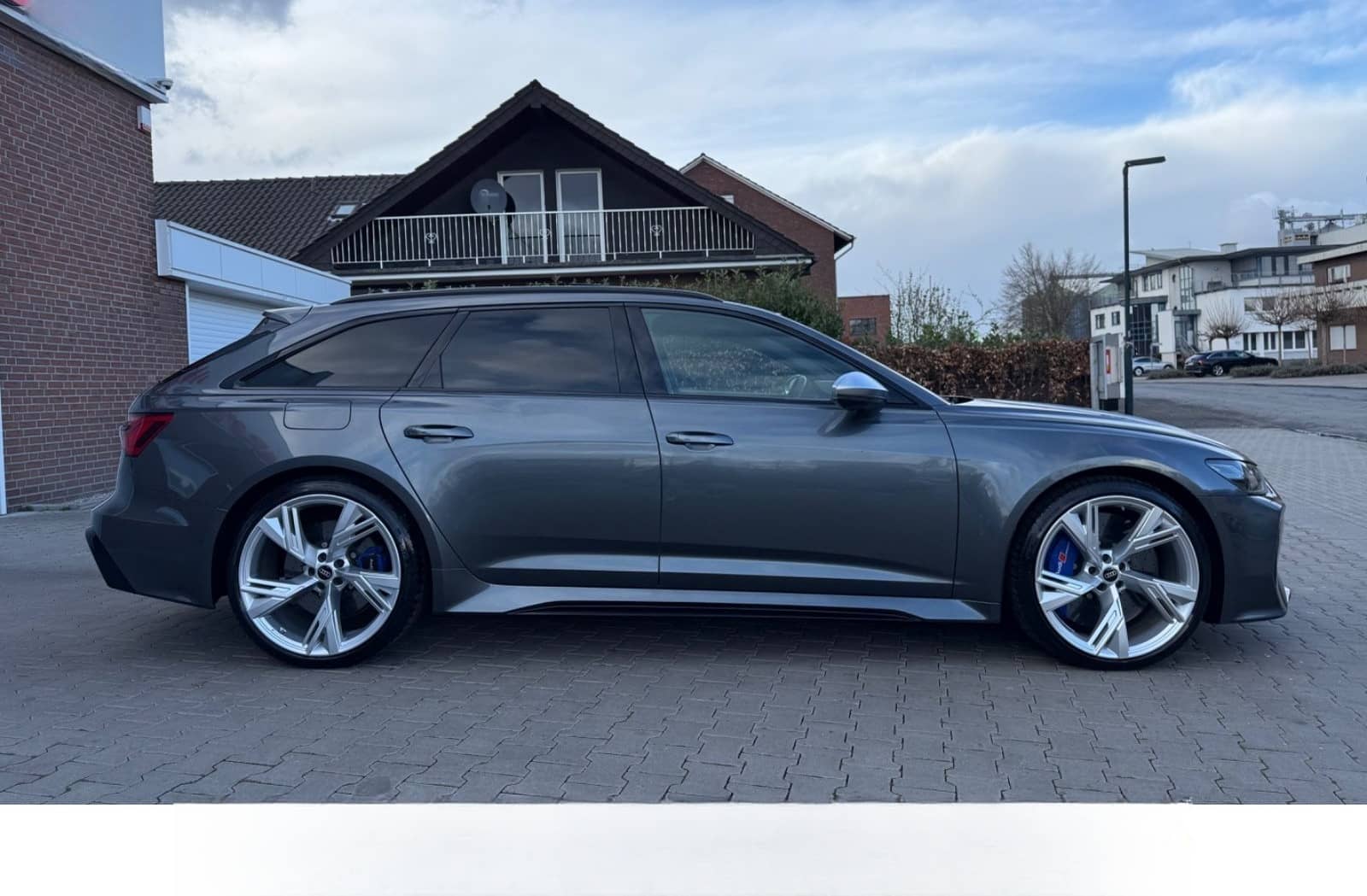 Audi RS6 Avant 4.0 TFSI quattro foto 6