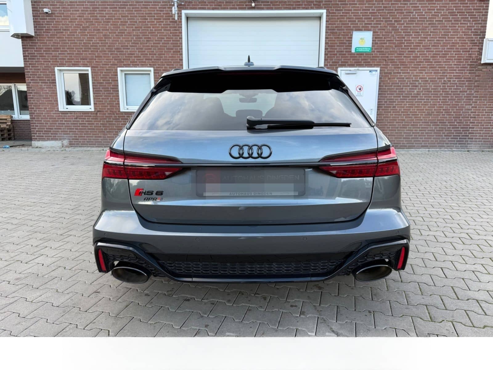 Audi RS6 Avant 4.0 TFSI quattro foto 8