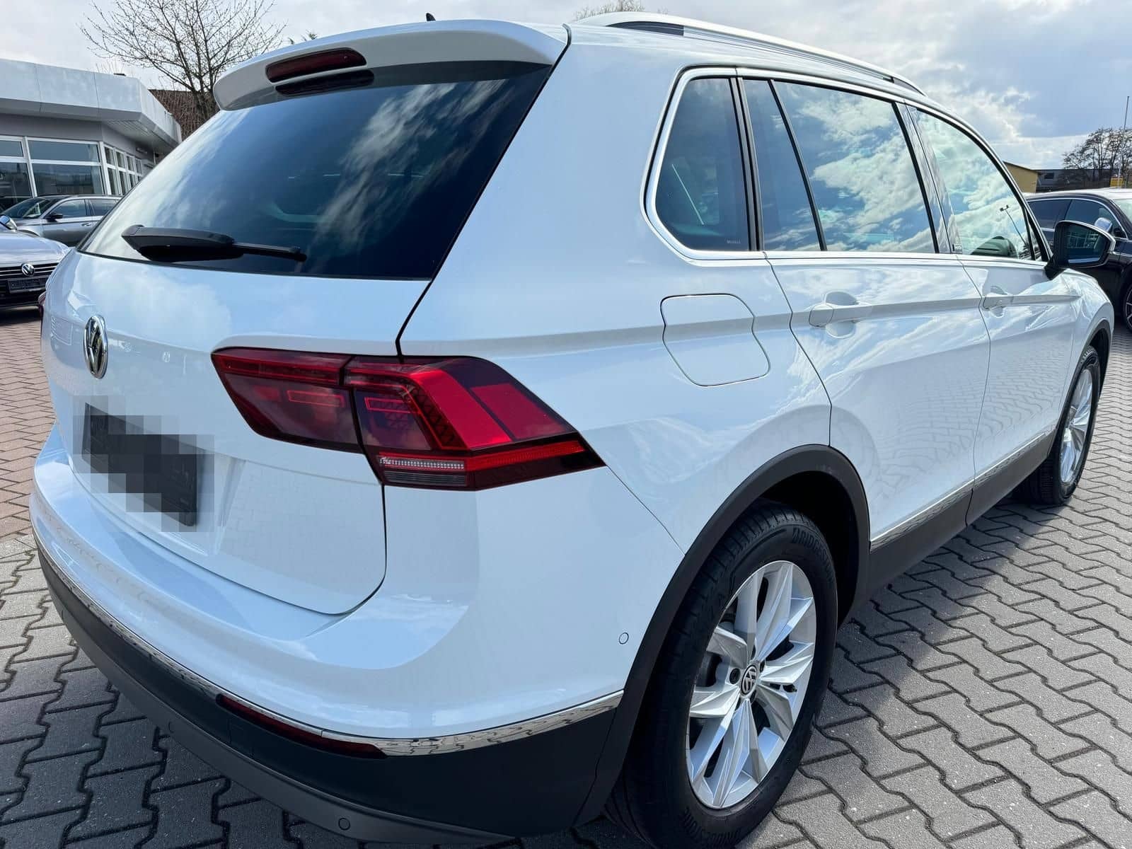 Volkswagen Tiguan 2.0 TDI Highline Virtual Kamera ACC Alu foto 4