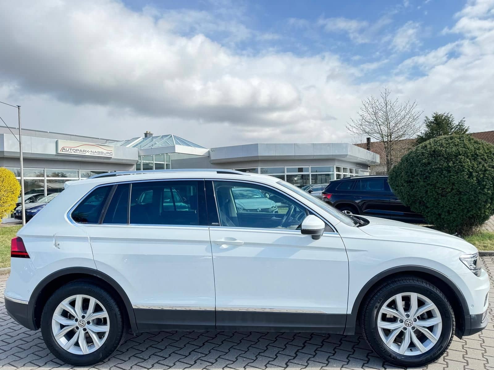 Volkswagen Tiguan 2.0 TDI Highline Virtual Kamera ACC Alu foto 5