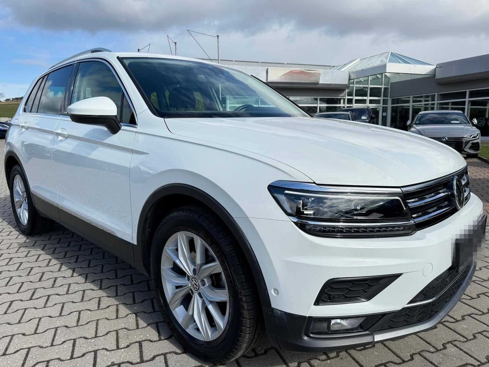 Volkswagen Tiguan 2.0 TDI Highline Virtual Kamera ACC Alu foto 6