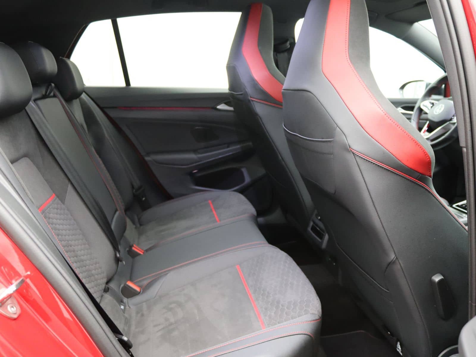 Volkswagen Golf GTI Clubsport 2.0 TSI DSG/ BlackStyle, Pano foto 10