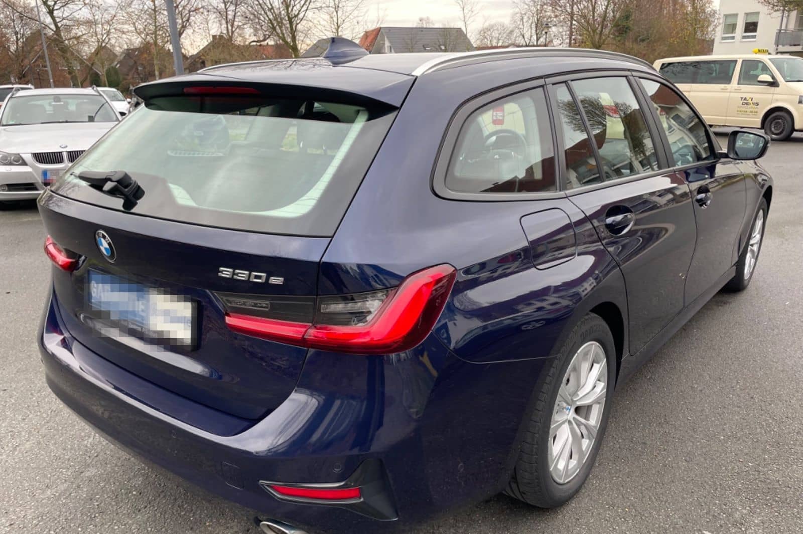 BMW 330e Advantage HeadUp PANO VirtuCock Kamera 1.Hd foto 5