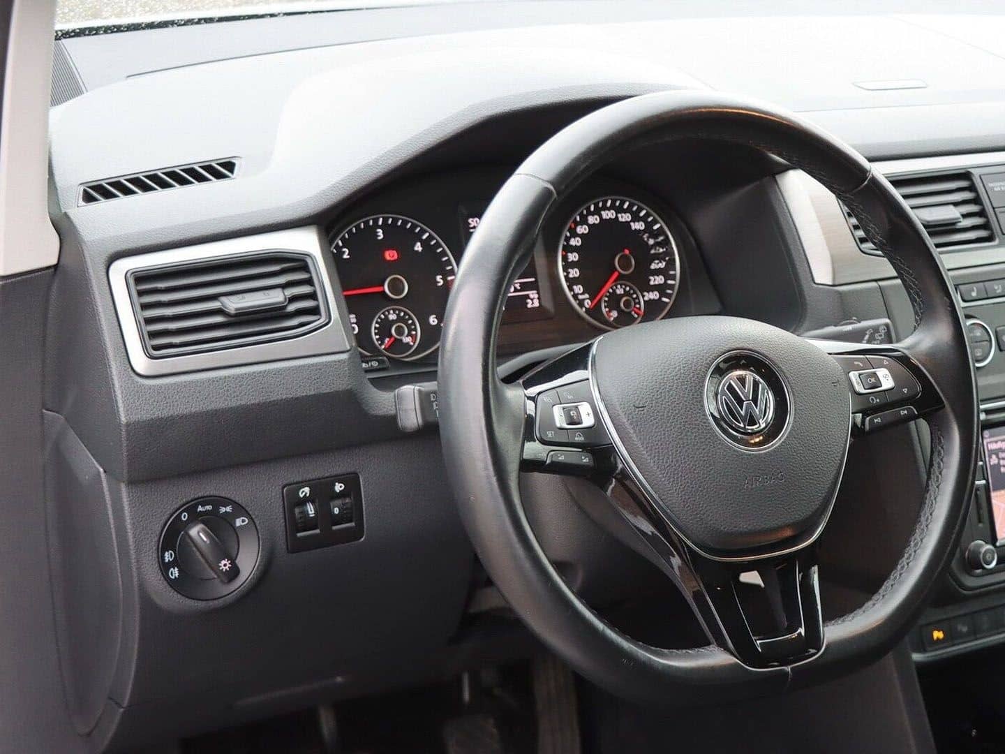 Volkswagen Caddy Trendline 2.0 TDI SCR ACC/AHK/NAVI/SITZHZ. foto 12