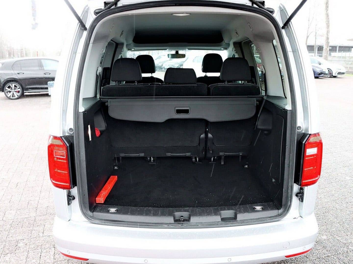 Volkswagen Caddy Trendline 2.0 TDI SCR ACC/AHK/NAVI/SITZHZ. foto 15