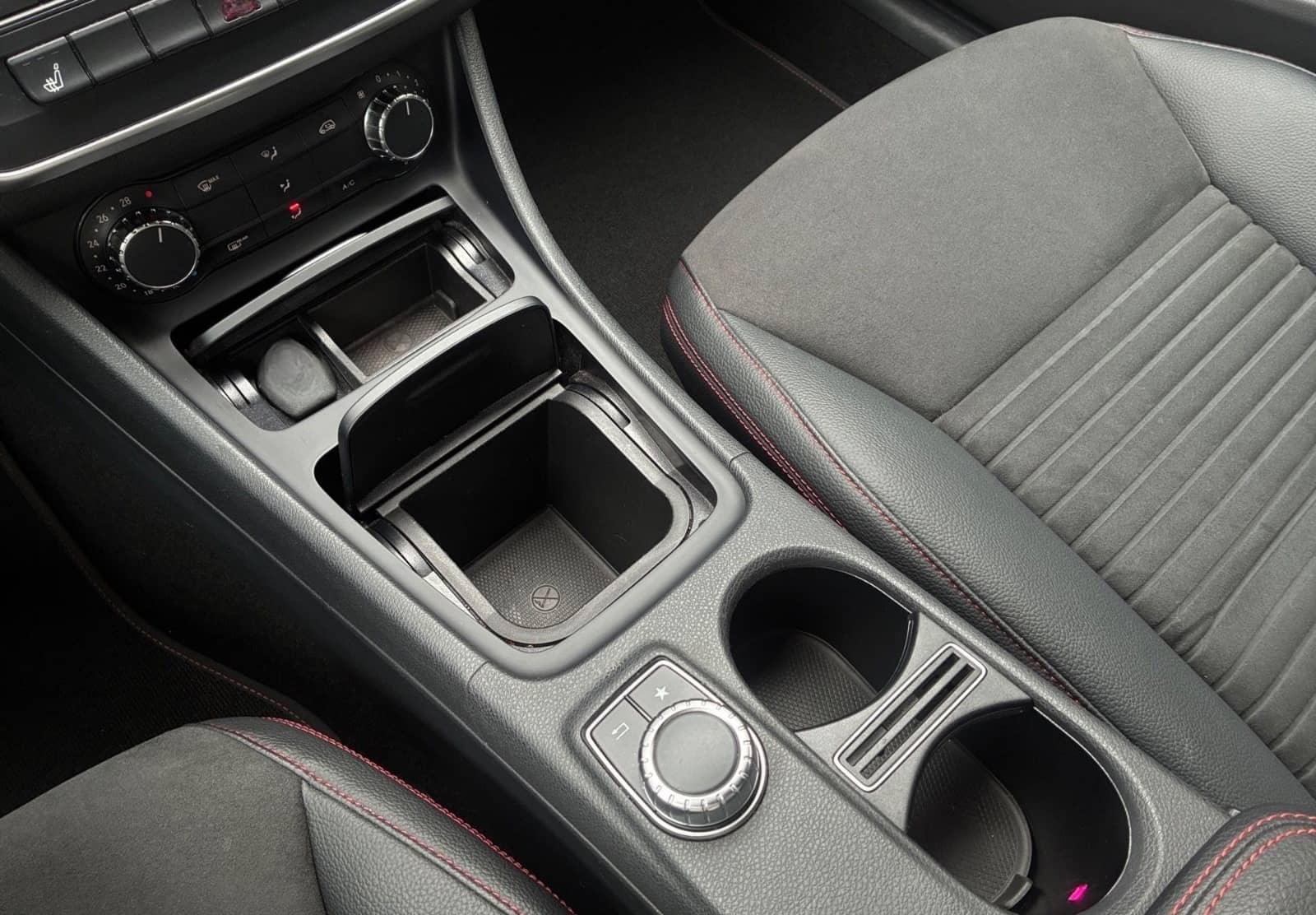 Mercedes-Benz CLA 250 AMG 1. Hd Ambiente*Navi*PDC*Sitzhzg*LED foto 14