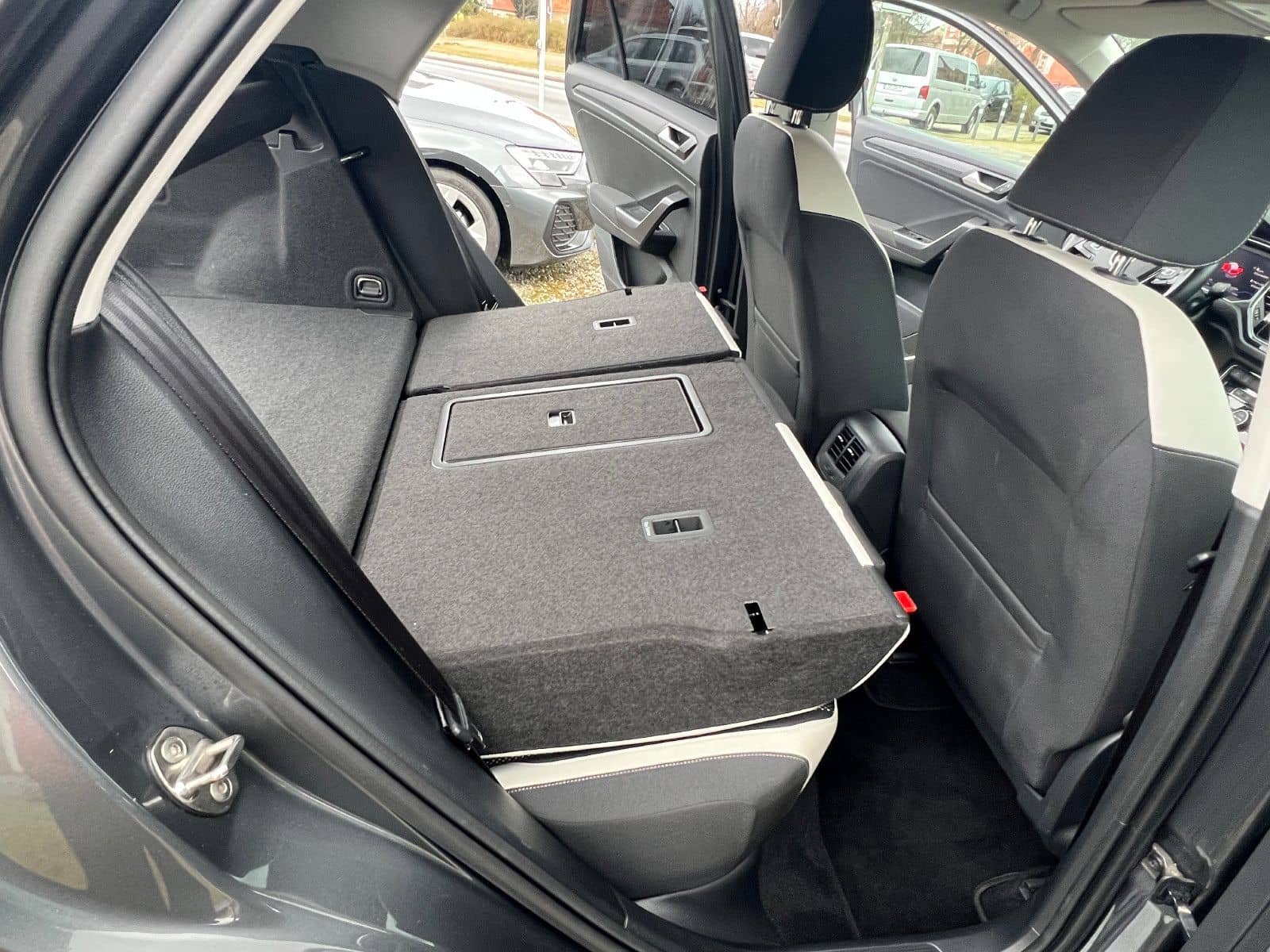 Volkswagen T-Roc Sport ACC, Kamera, el.Hecktür foto 9