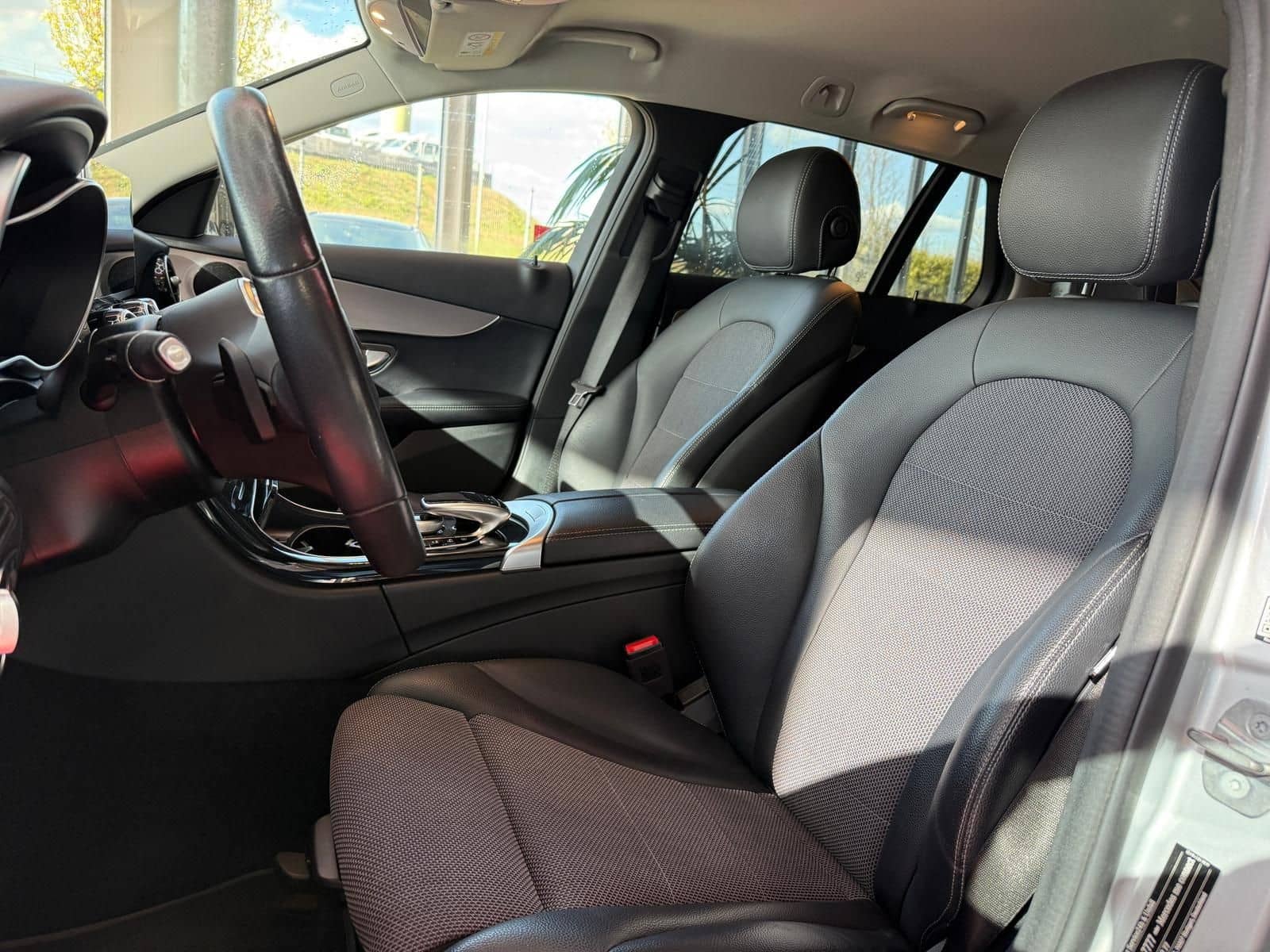 Mercedes-Benz C 180, Navi, Sitzh. Klimaautom., Kamera foto 14