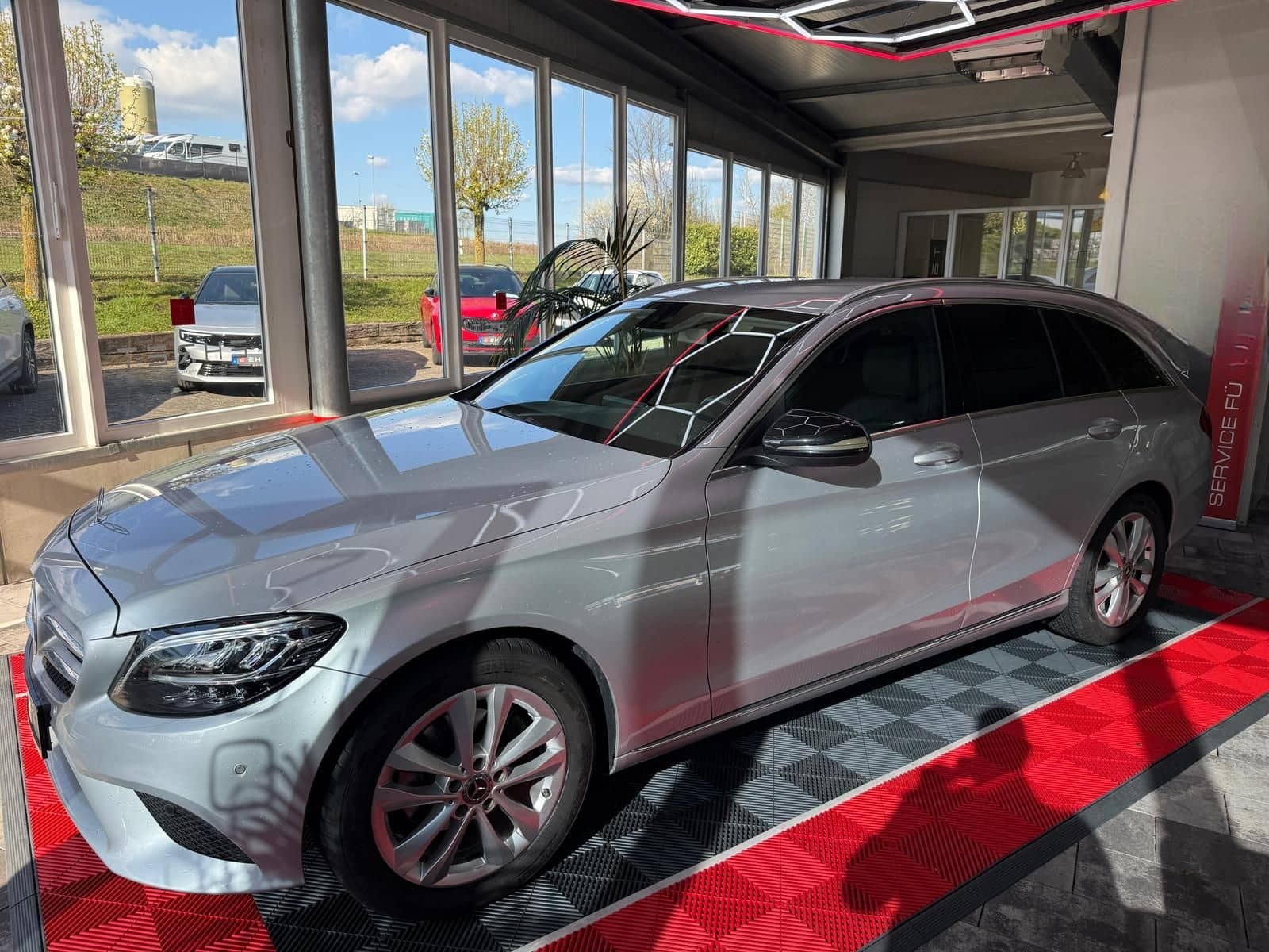 Mercedes-Benz C 180, Navi, Sitzh. Klimaautom., Kamera foto 3