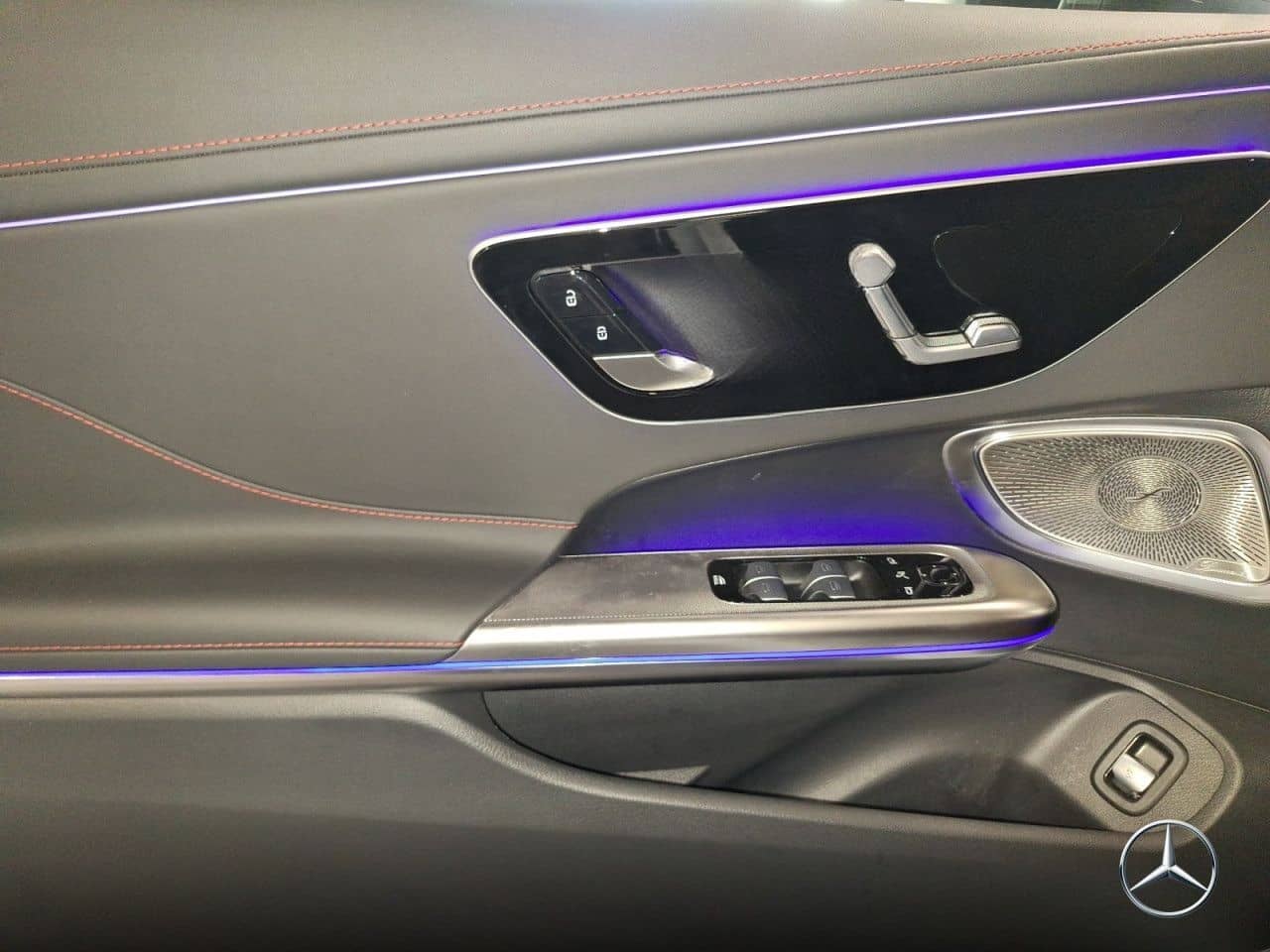 Mercedes-Benz CLE 53 4M+ AMG Cab PREM+/20"/Night/Fahrass+/Digi foto 17