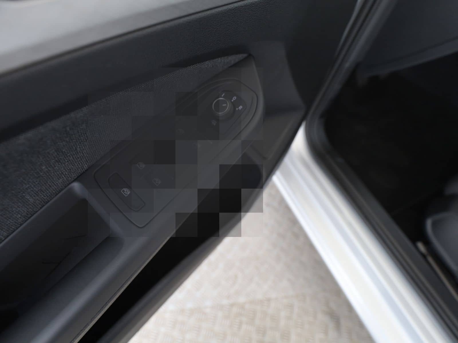 Volkswagen Golf VIII 1.5 TSI Life LED+PDC+SHZ+Navi+AppleCar foto 15