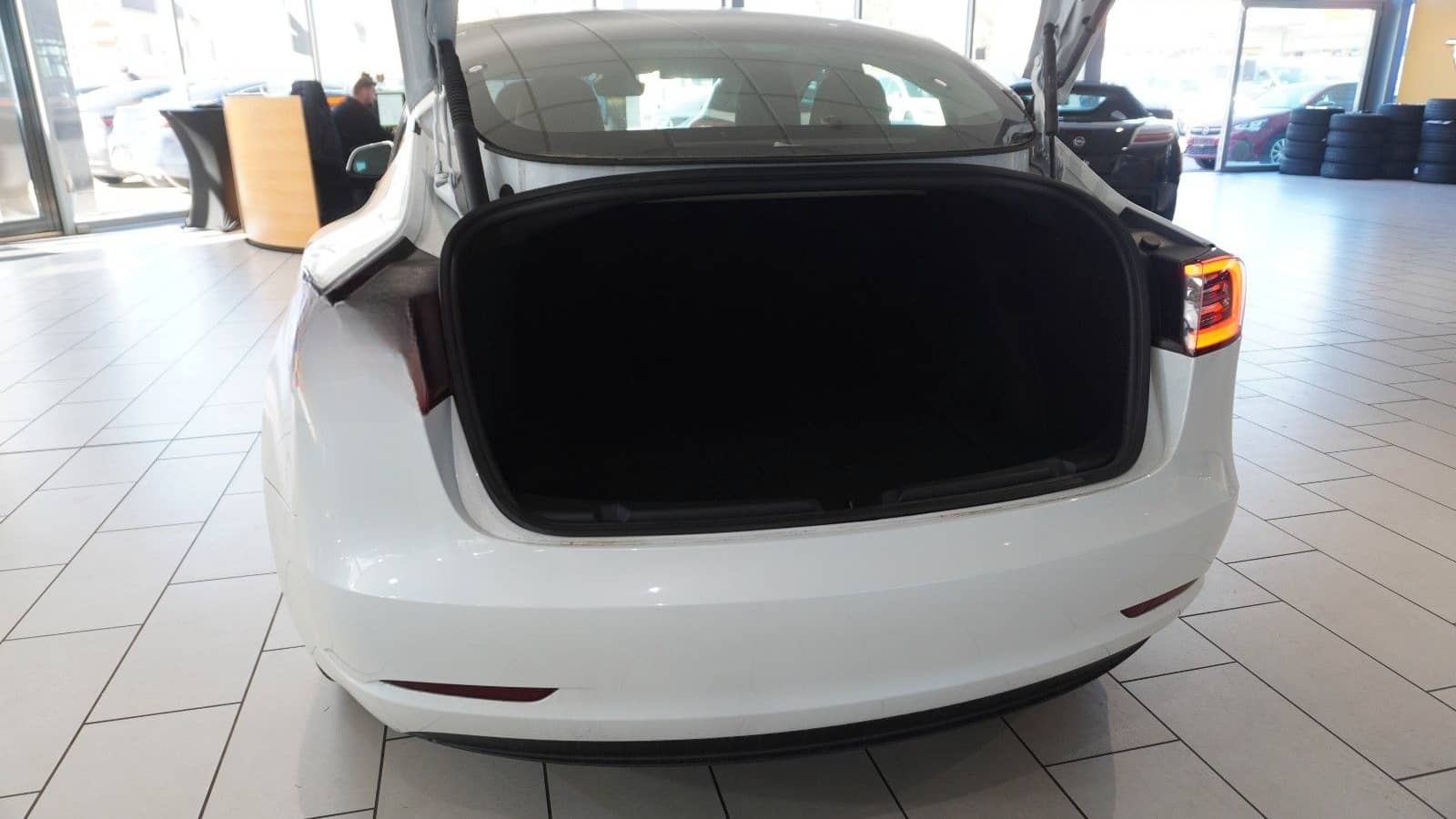 Tesla Model 3 LONGRANGE DUAL-MOTOR NAVI/KAMERA/DAB/AMD foto 11
