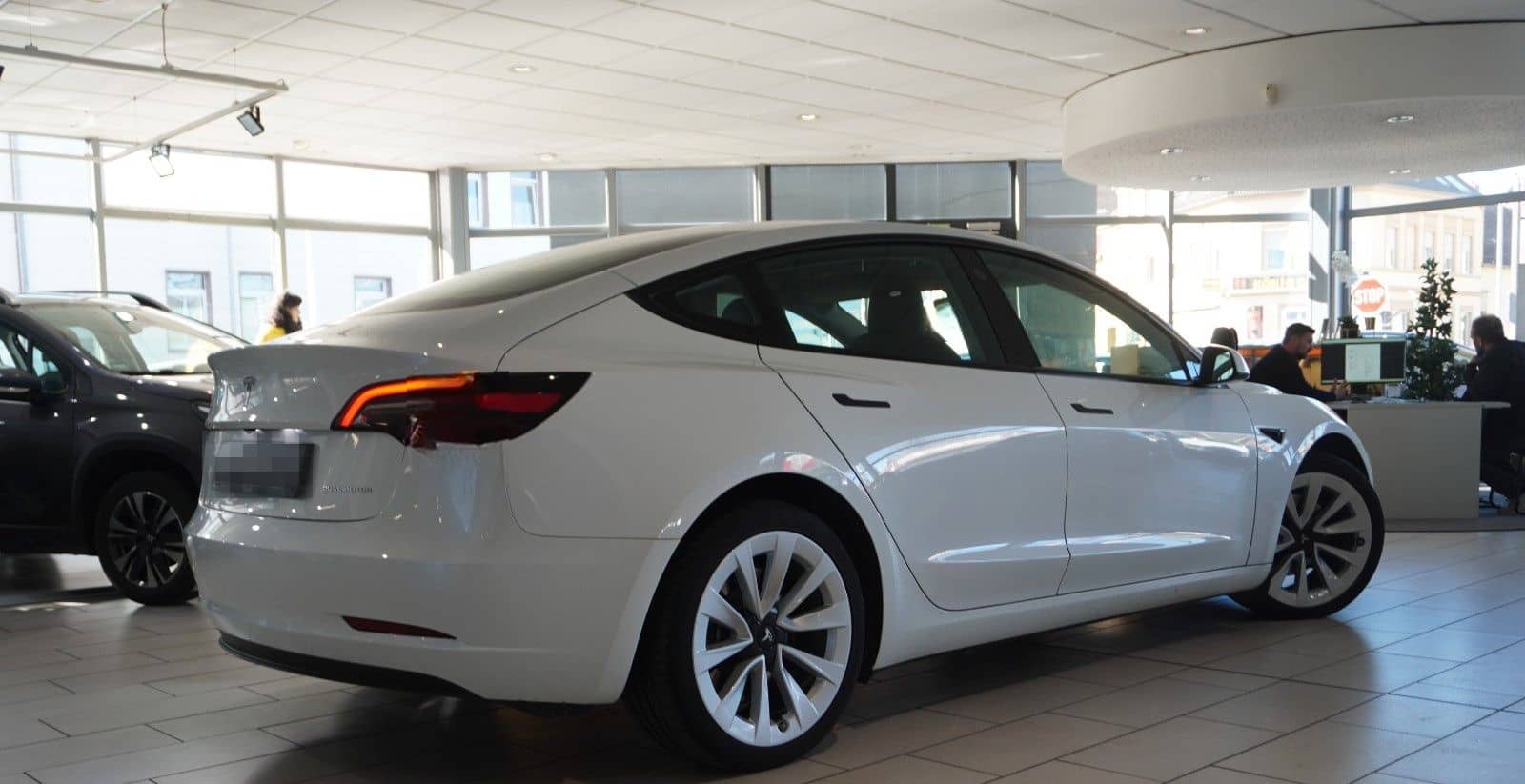 Tesla Model 3 LONGRANGE DUAL-MOTOR NAVI/KAMERA/DAB/AMD foto 7