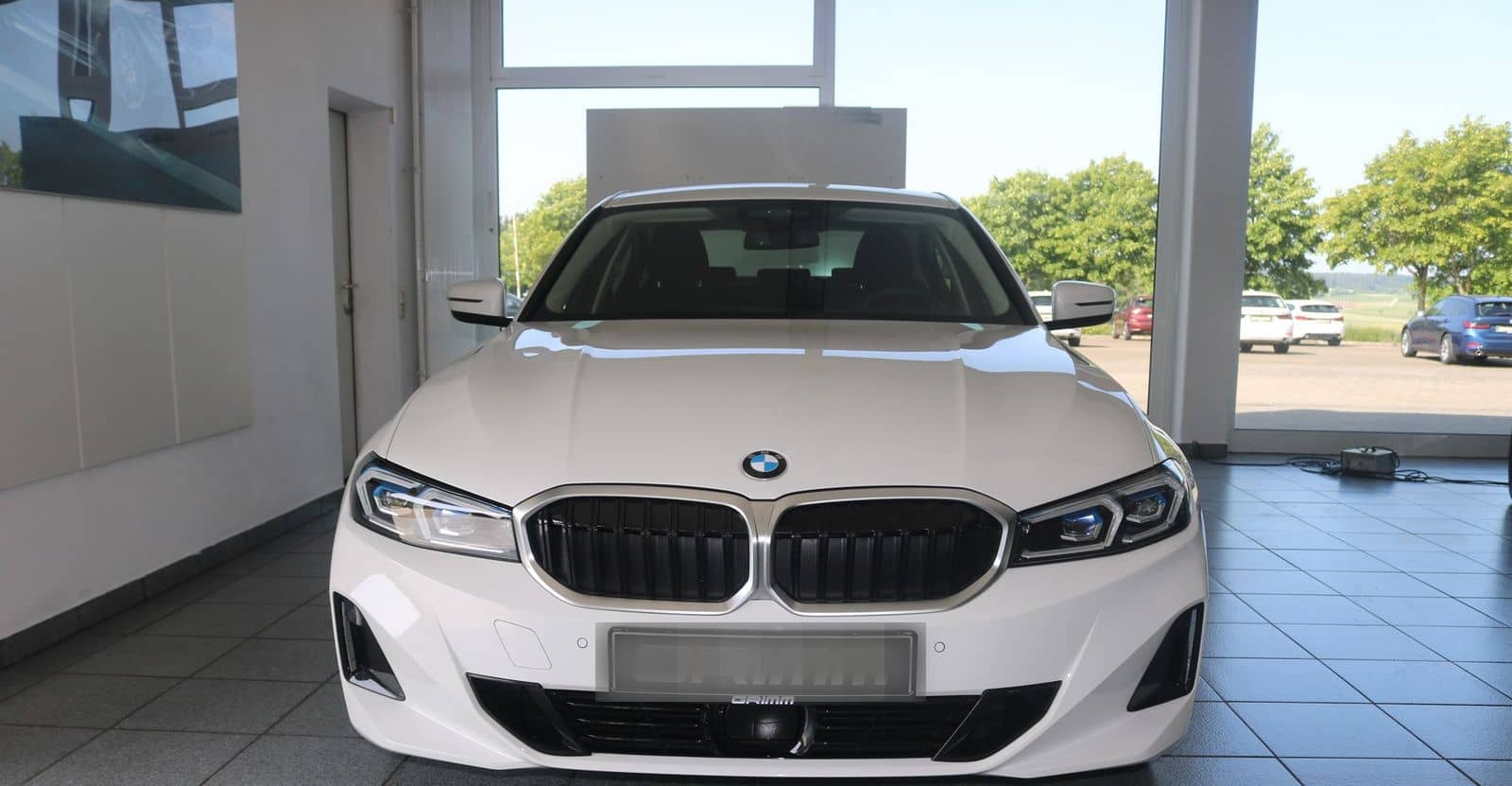 BMW 320i NP 61850, Driv.Ass. Prof., AHK, el.Sitze, H foto 2