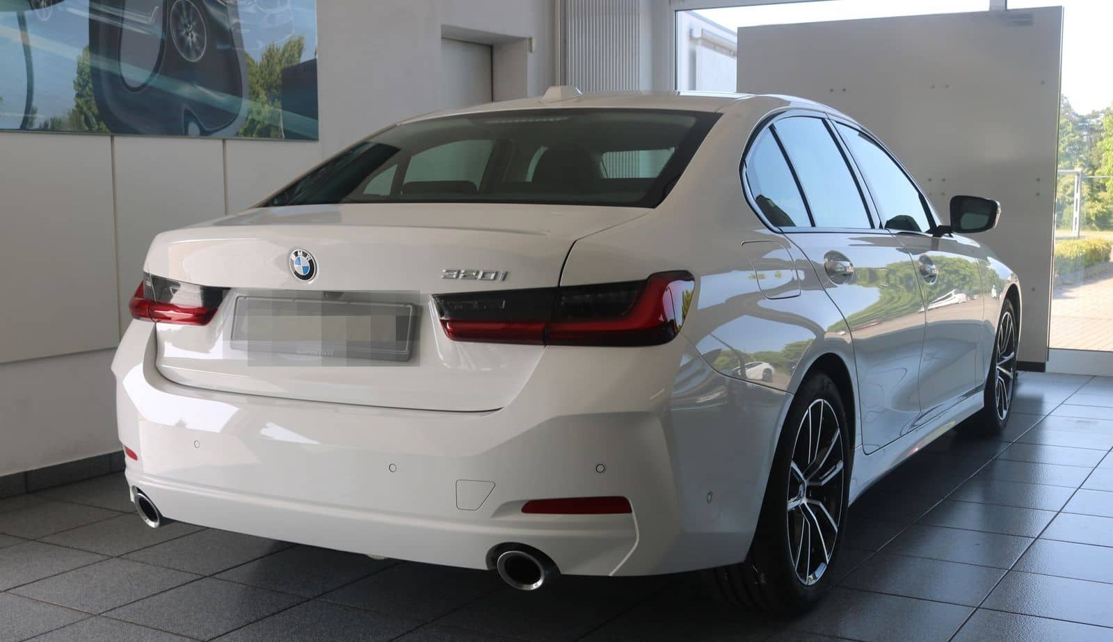 BMW 320i NP 61850, Driv.Ass. Prof., AHK, el.Sitze, H foto 3