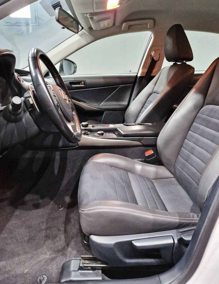 Lexus IS 300h Privilege |AUTOM|LEDER|LED|R-KAMERA|LM F foto 7