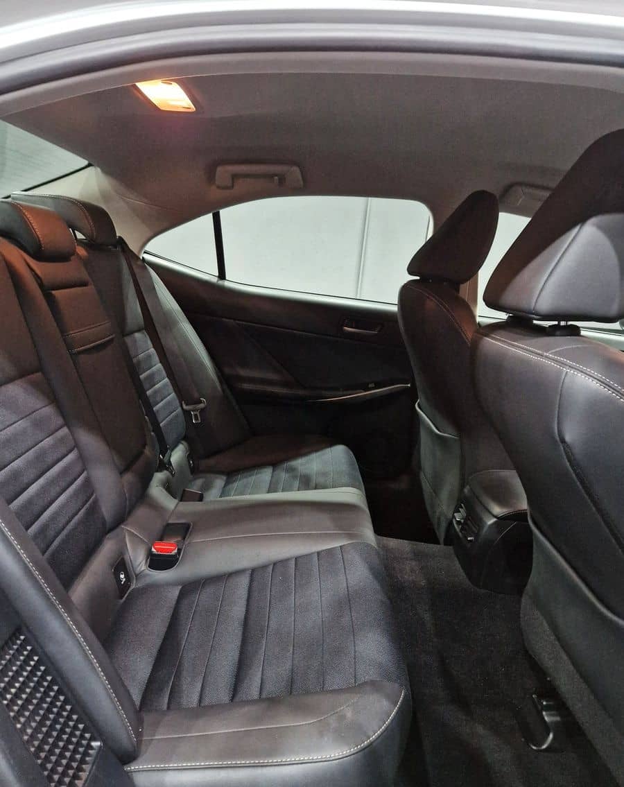 Lexus IS 300h Privilege |AUTOM|LEDER|LED|R-KAMERA|LM F foto 9