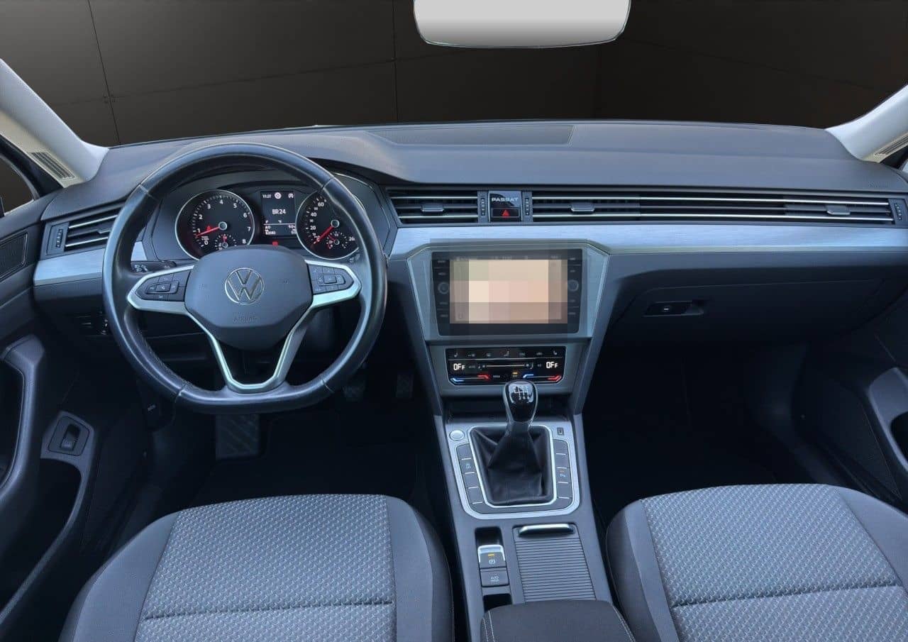 Volkswagen Passat Var. 1.5 TSI Basis AHK+KAMERA+NAVI+PDC foto 13