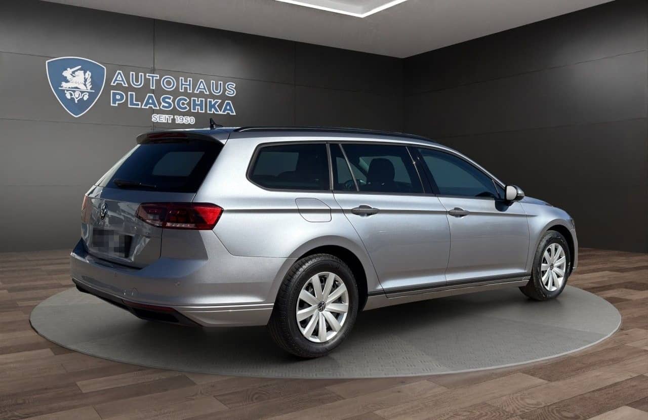 Volkswagen Passat Var. 1.5 TSI Basis AHK+KAMERA+NAVI+PDC foto 5