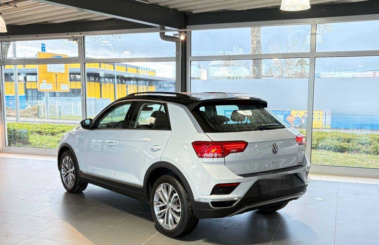 Volkswagen T-Roc Style 4Motion* Automatik* Panorama* Apple* foto 6