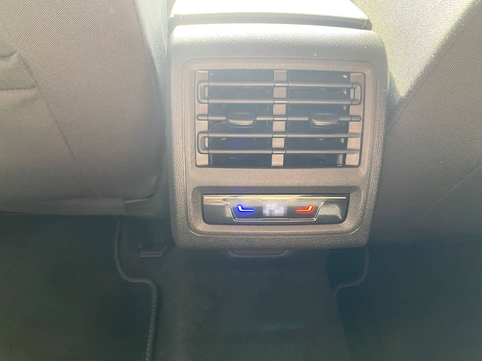 Volkswagen Golf VIII Life (NAVI.SHZ.PDC.ACC.AHK.DAB) 2.0 TD foto 15