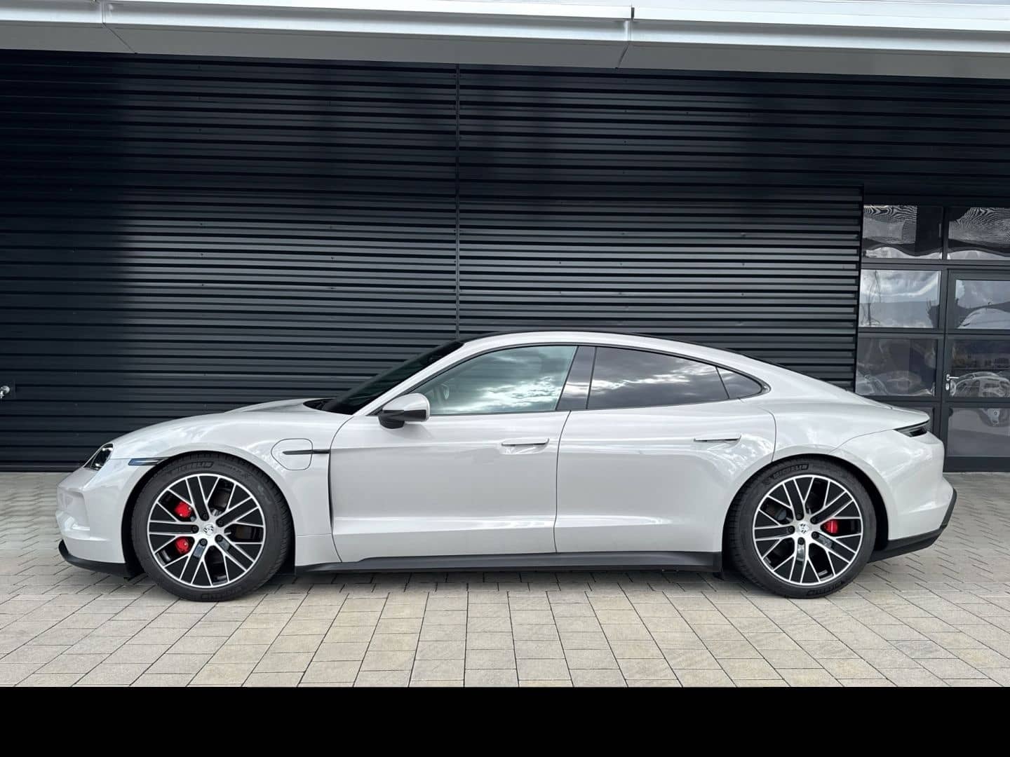 Porsche Taycan 4S Head-Up BOSE 20-Zoll Panoramadach foto 2