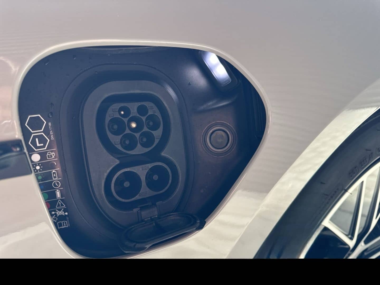 Porsche Taycan 4S Head-Up BOSE 20-Zoll Panoramadach foto 10