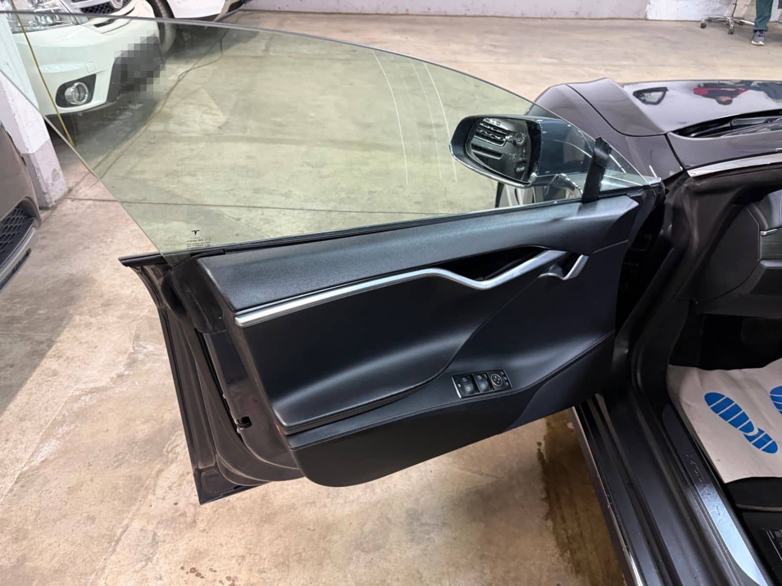 Tesla Model S Dual Navi~Klima~Xenon~Teilleder foto 7