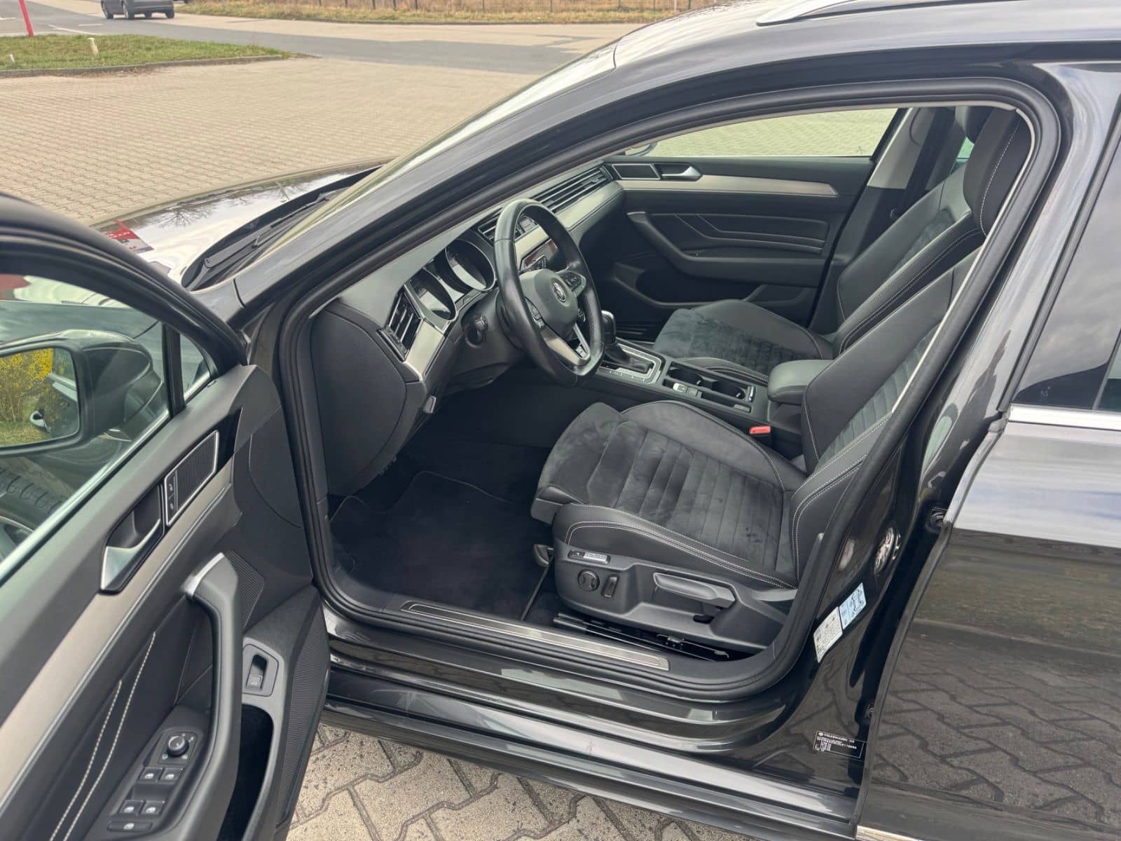 Volkswagen VW Passat R LINE*NAVI*MATRIX*R-KAM*ACC*ALCANTARA foto 10