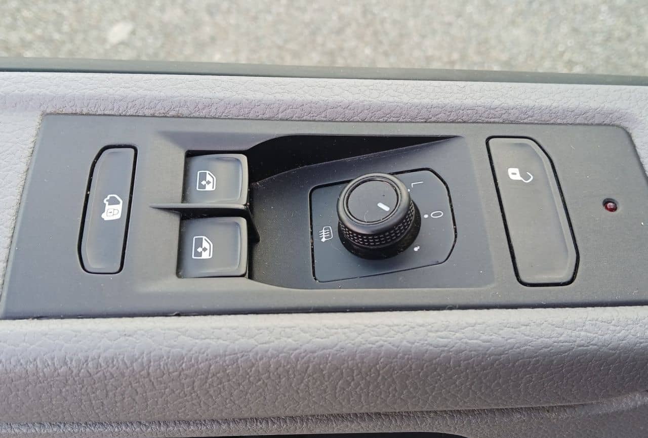 Volkswagen T6.1 Transporter Kasten 2.0 TDI KLIMA, AHK, PDC foto 24