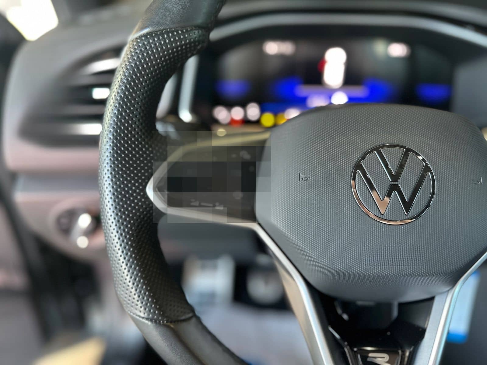 Volkswagen T-Roc R-Line/NAVI/KAMERA/TEMPOMAT/SHZ foto 15