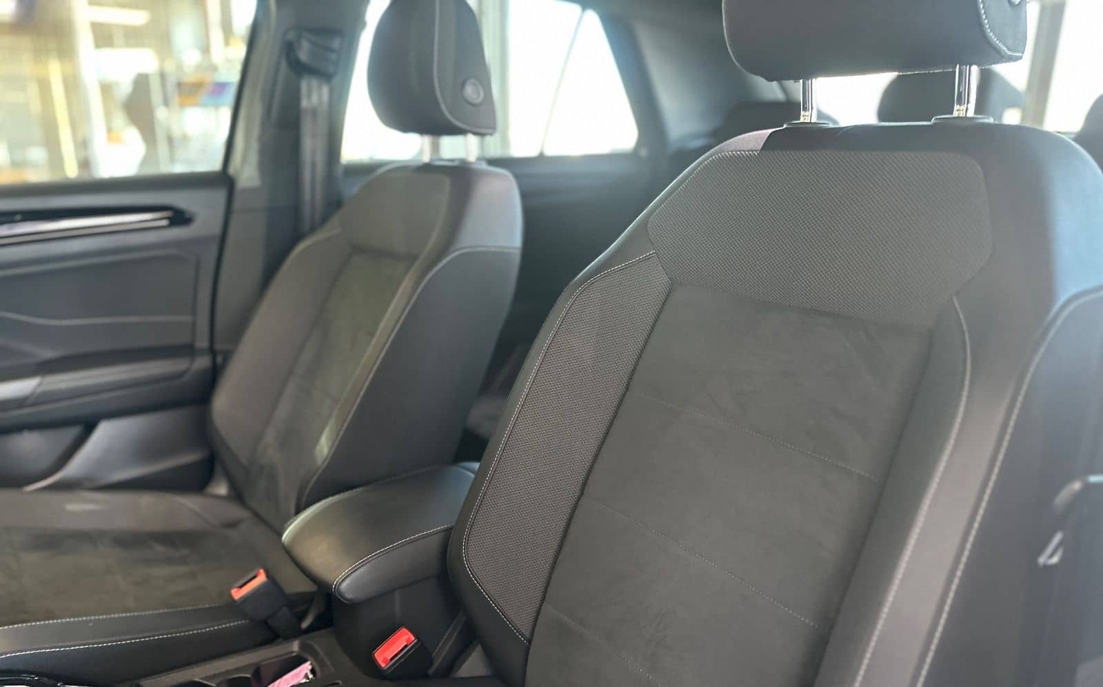 Volkswagen T-Roc R-Line/NAVI/KAMERA/TEMPOMAT/SHZ foto 23