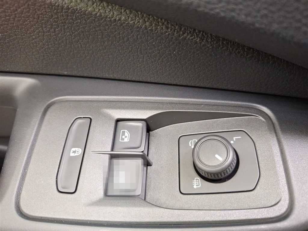 Volkswagen Caddy Kombi 1.5 TSI  Navi LED AHK foto 16