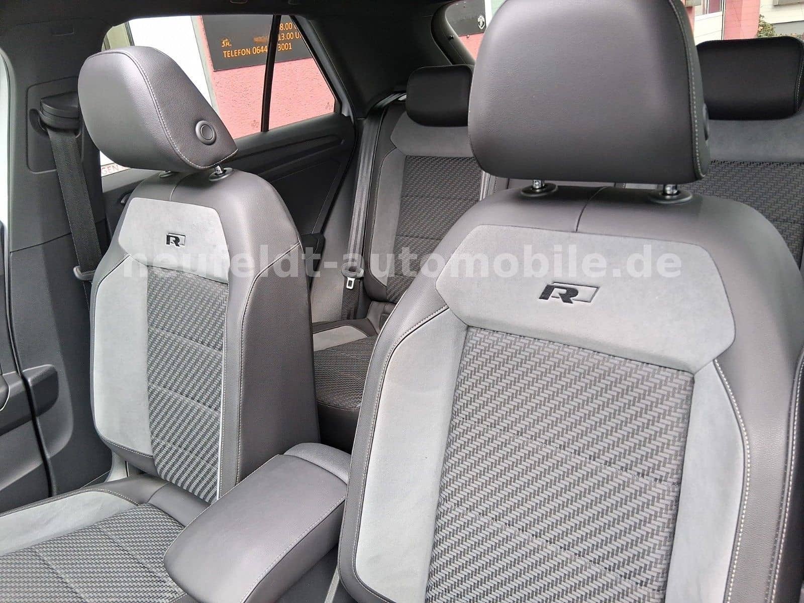 Volkswagen T-Roc Sport R-Line, Pano, 19Zoll, 1.Hand foto 17