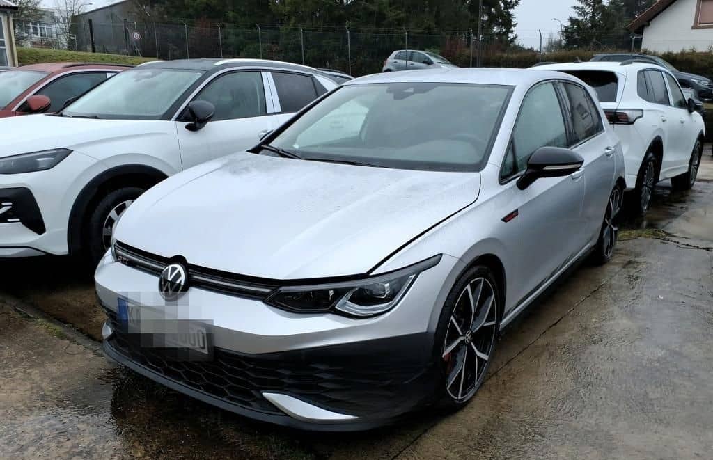 Volkswagen GOLF GTI CLUBSPORT/BLACK STYLE 19Z/IQ-L/ACC/KAM. foto 1