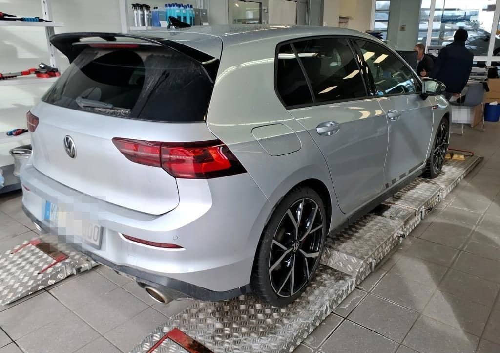 Volkswagen GOLF GTI CLUBSPORT/BLACK STYLE 19Z/IQ-L/ACC/KAM. foto 9