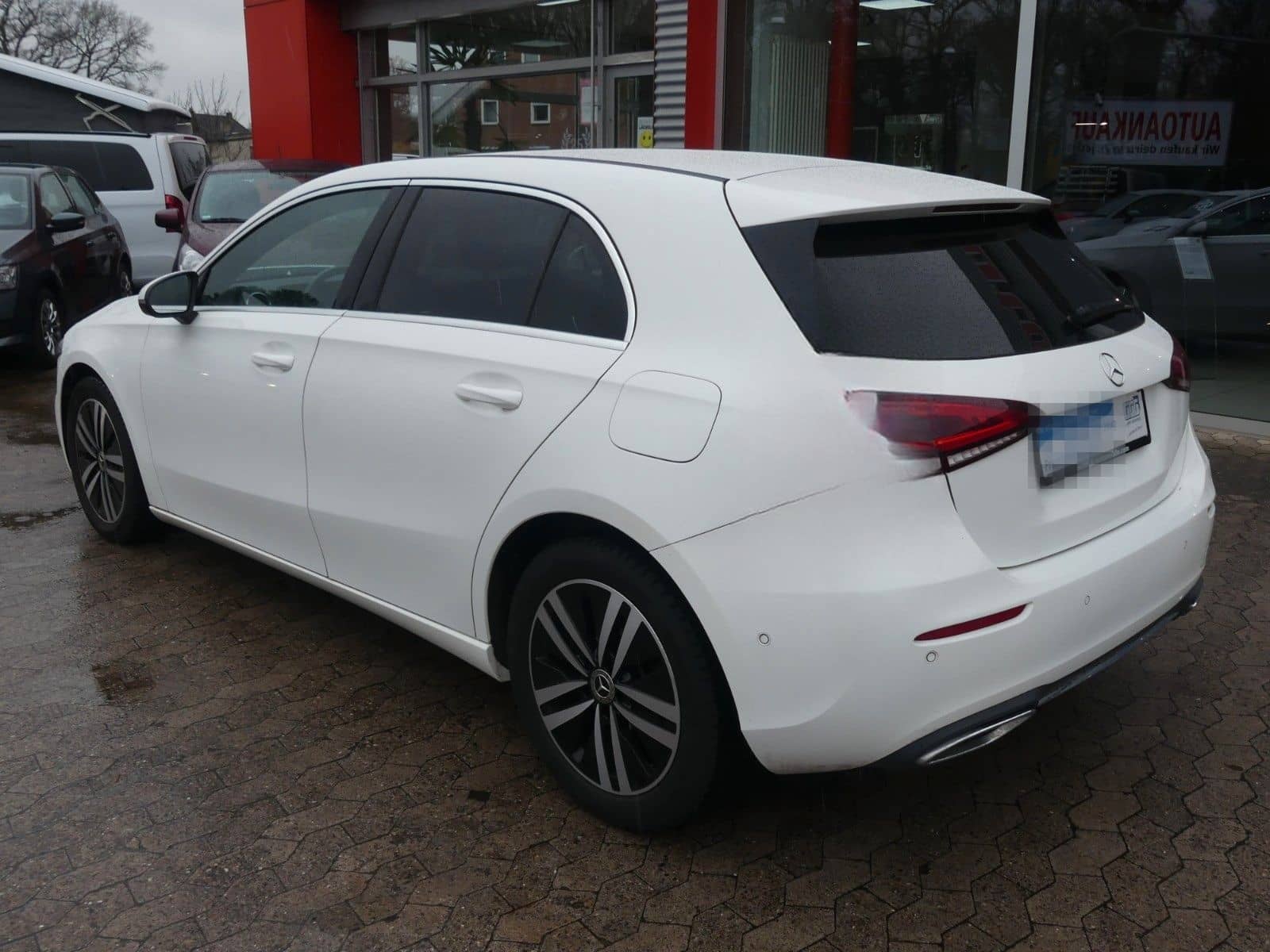 Mercedes-Benz A 180d Automatik Kamera*Navi*SHZ*LED*ab 249€ foto 3