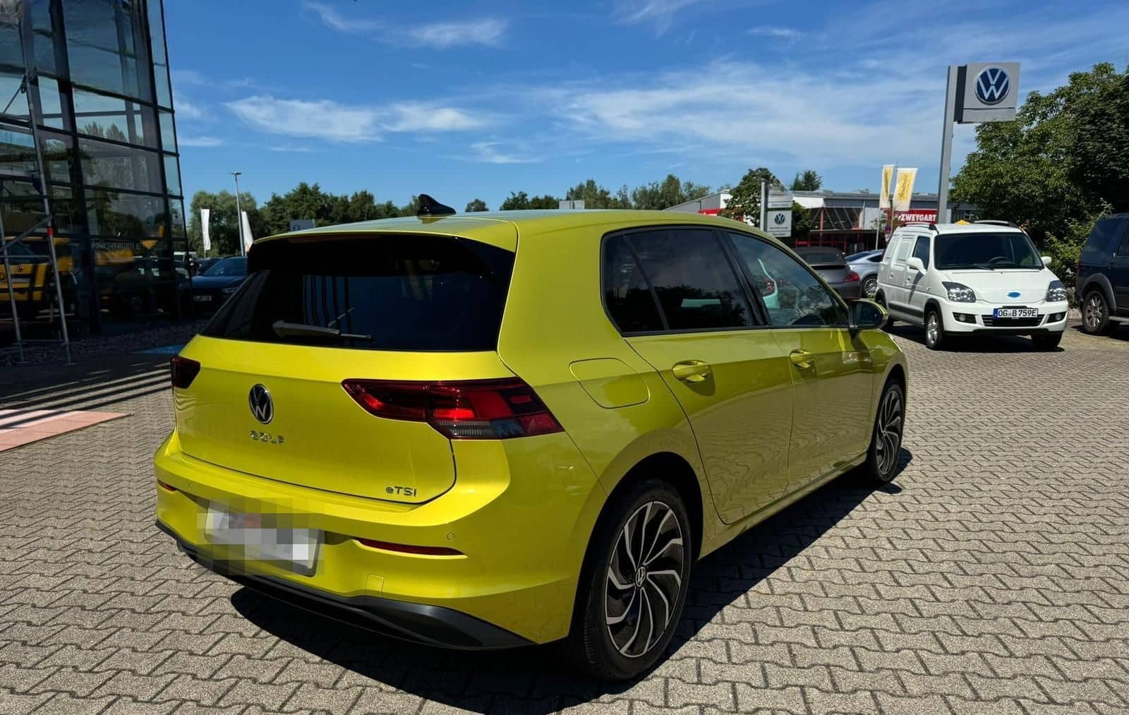 Volkswagen Golf 1.0 eTSI MHEV DSG Life LED*PDC*DAB*ACC*AHK* foto 5