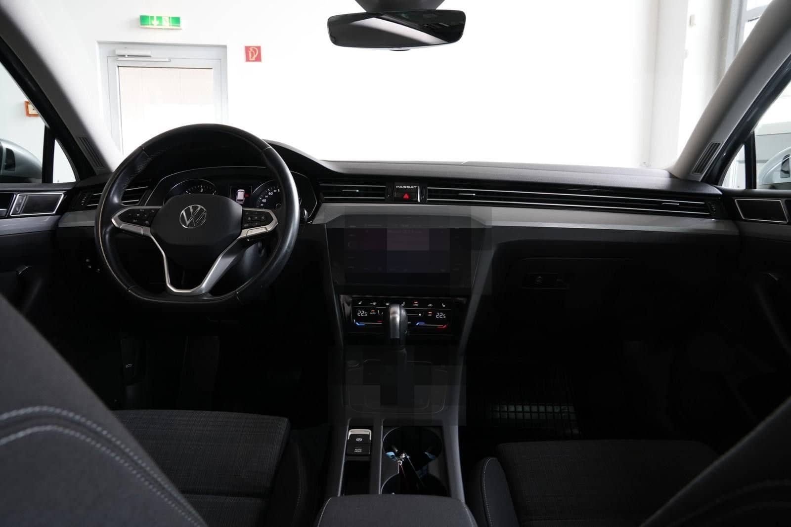 Volkswagen Passat Variant Business *AUT*PANO*AHK*NAV*ACC*36 foto 21