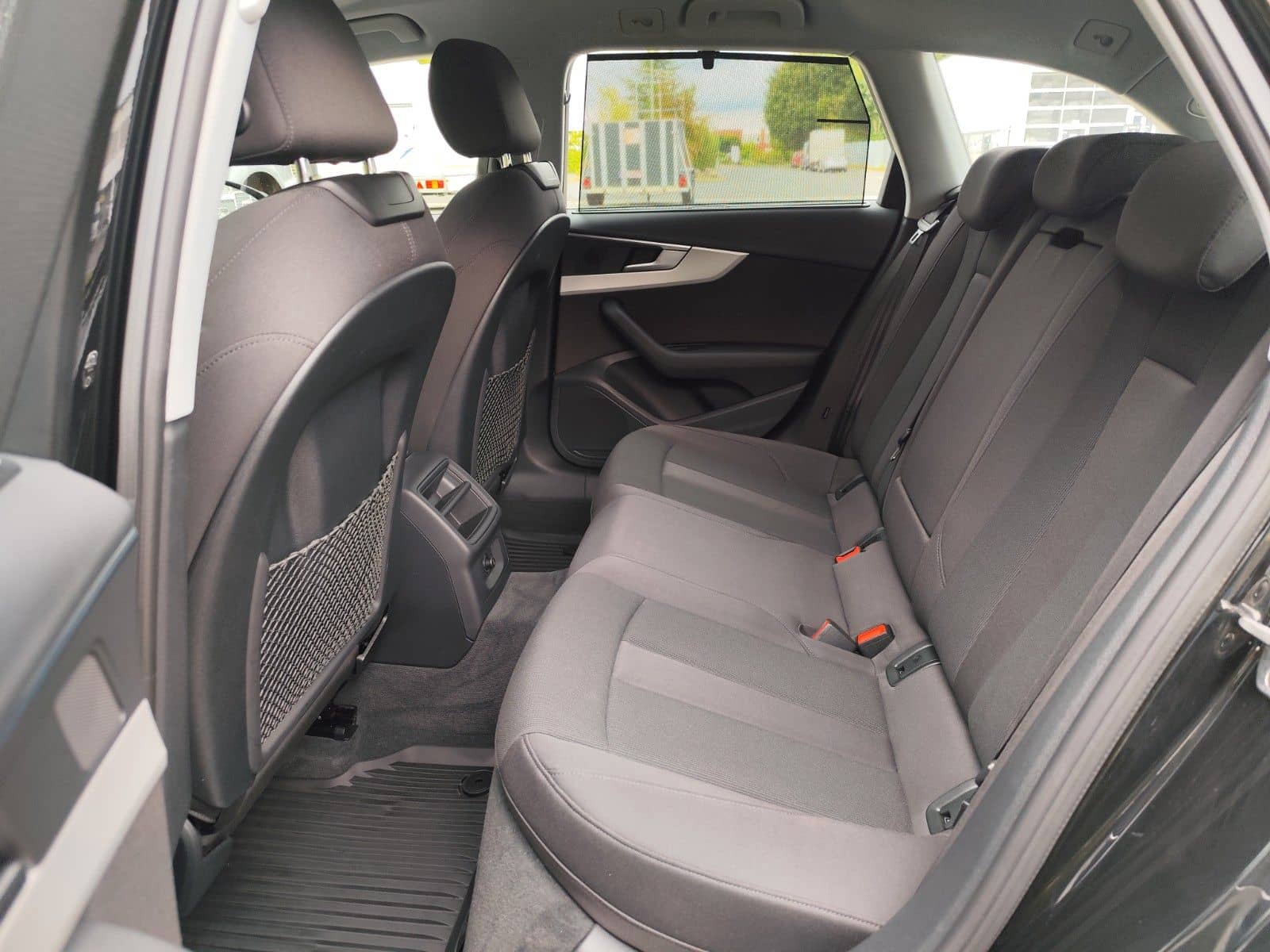 Audi A4 Avant 35 TFSI  S-tronic "S-line" 1.Hand* foto 16