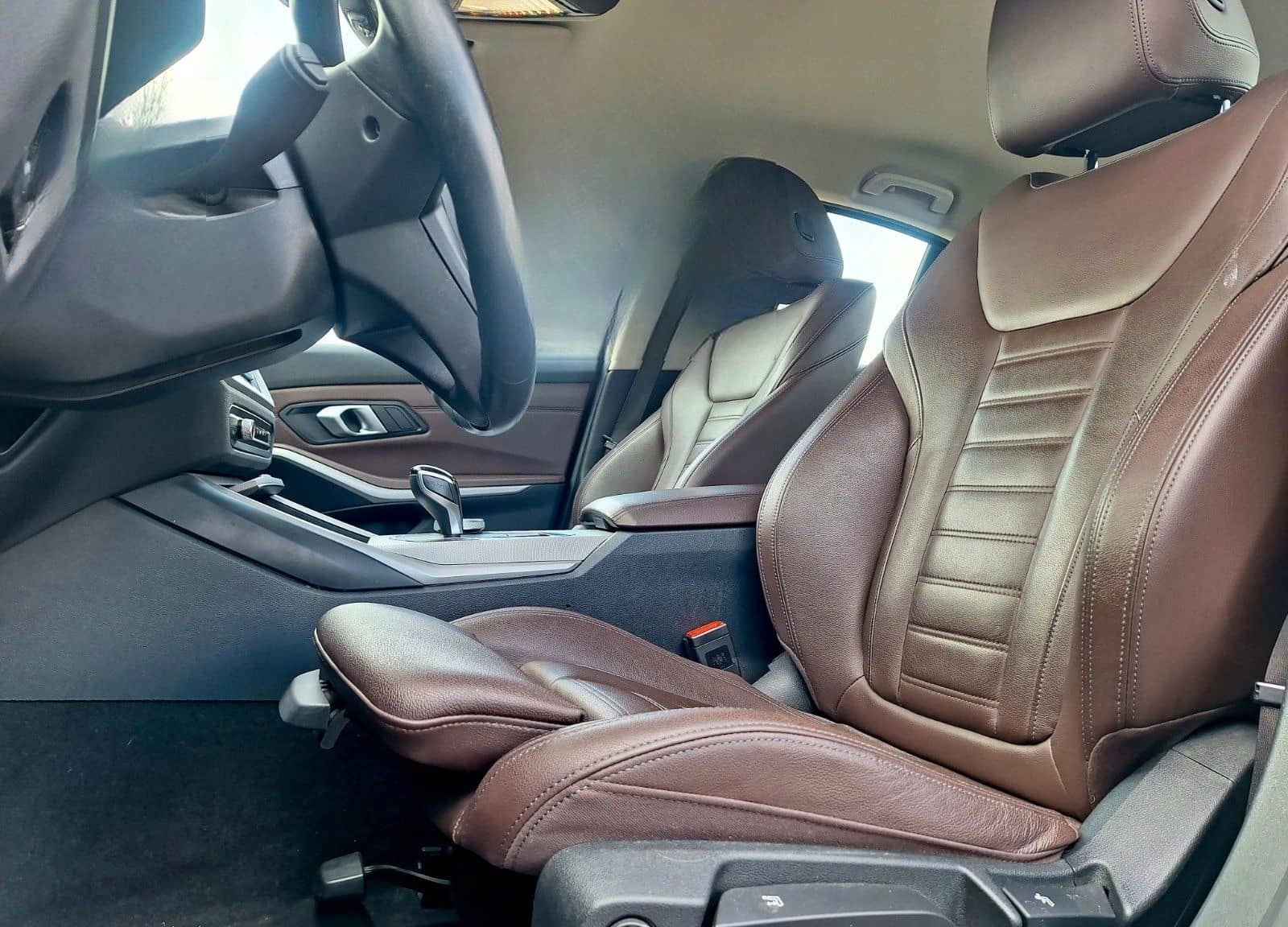 BMW 320e*Navi*LED*Leder*SHZ*Cam-PDC*ToteWinkel foto 11