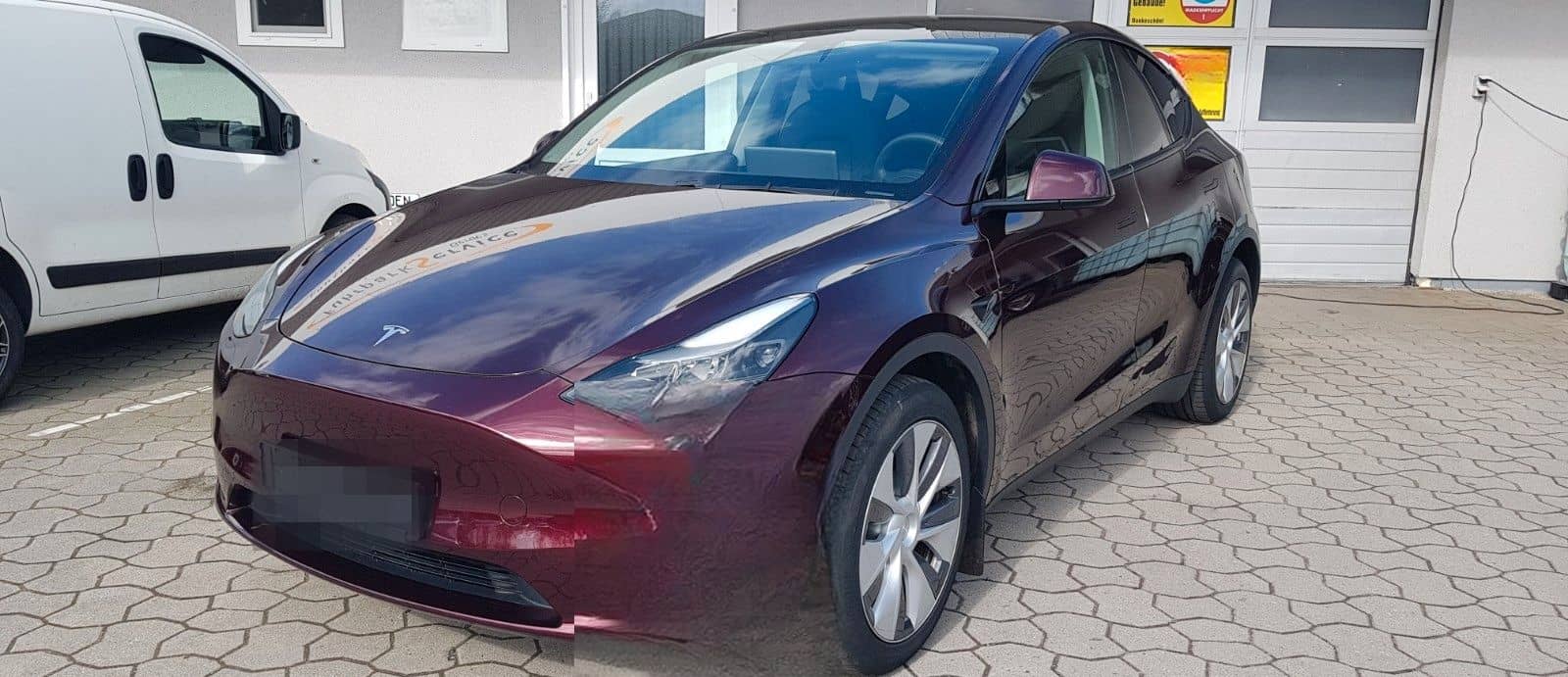 Tesla Model Y Long Range Dual AWD foto 1