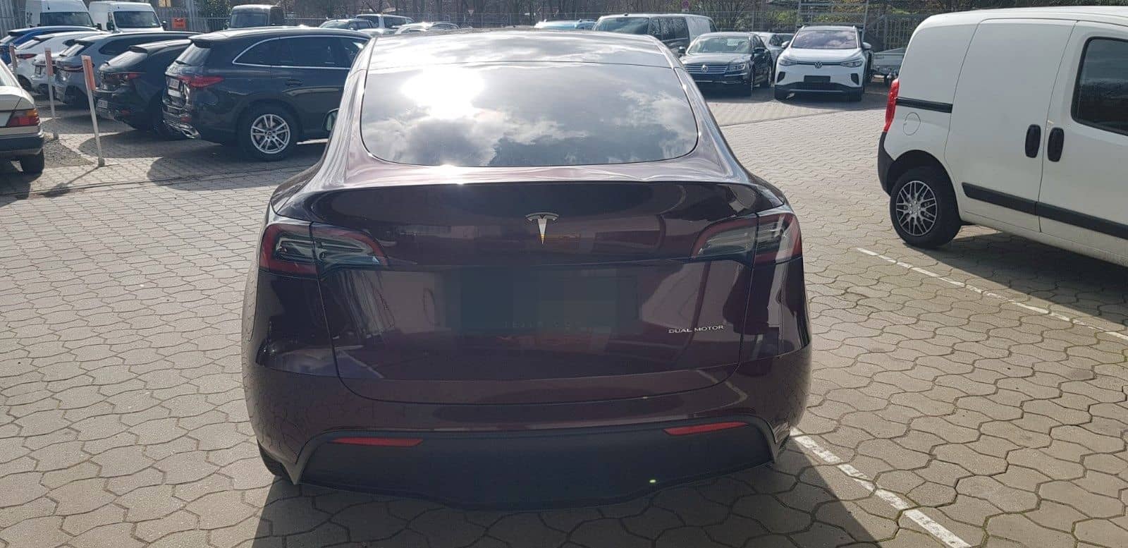 Tesla Model Y Long Range Dual AWD foto 3
