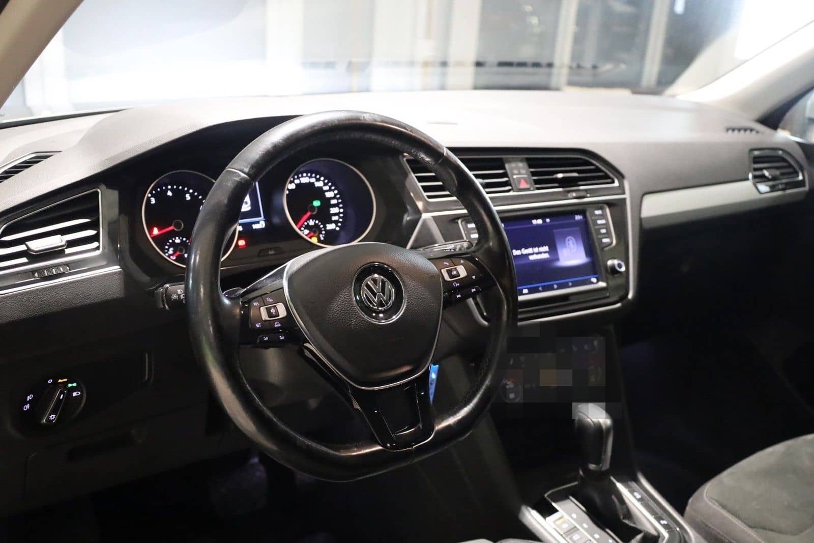 Volkswagen Tiguan R-LINE 4Motion foto 15