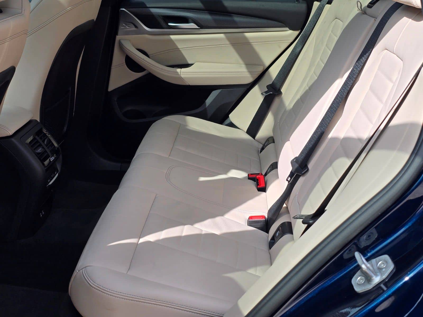 BMW X3 xDrive 30 e M Sport PANO 360 HUD AHK LASER foto 11