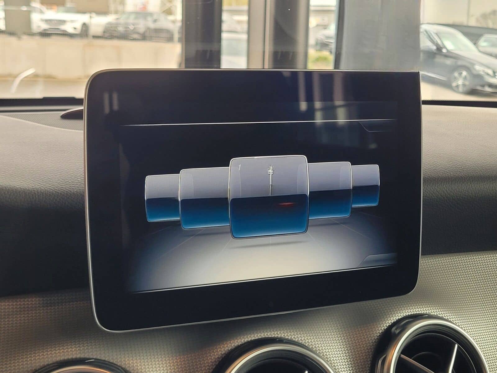 Mercedes-Benz GLA 250 4M URBAN TWA NAVI PANO LED RFK SPIEGEL.P foto 14