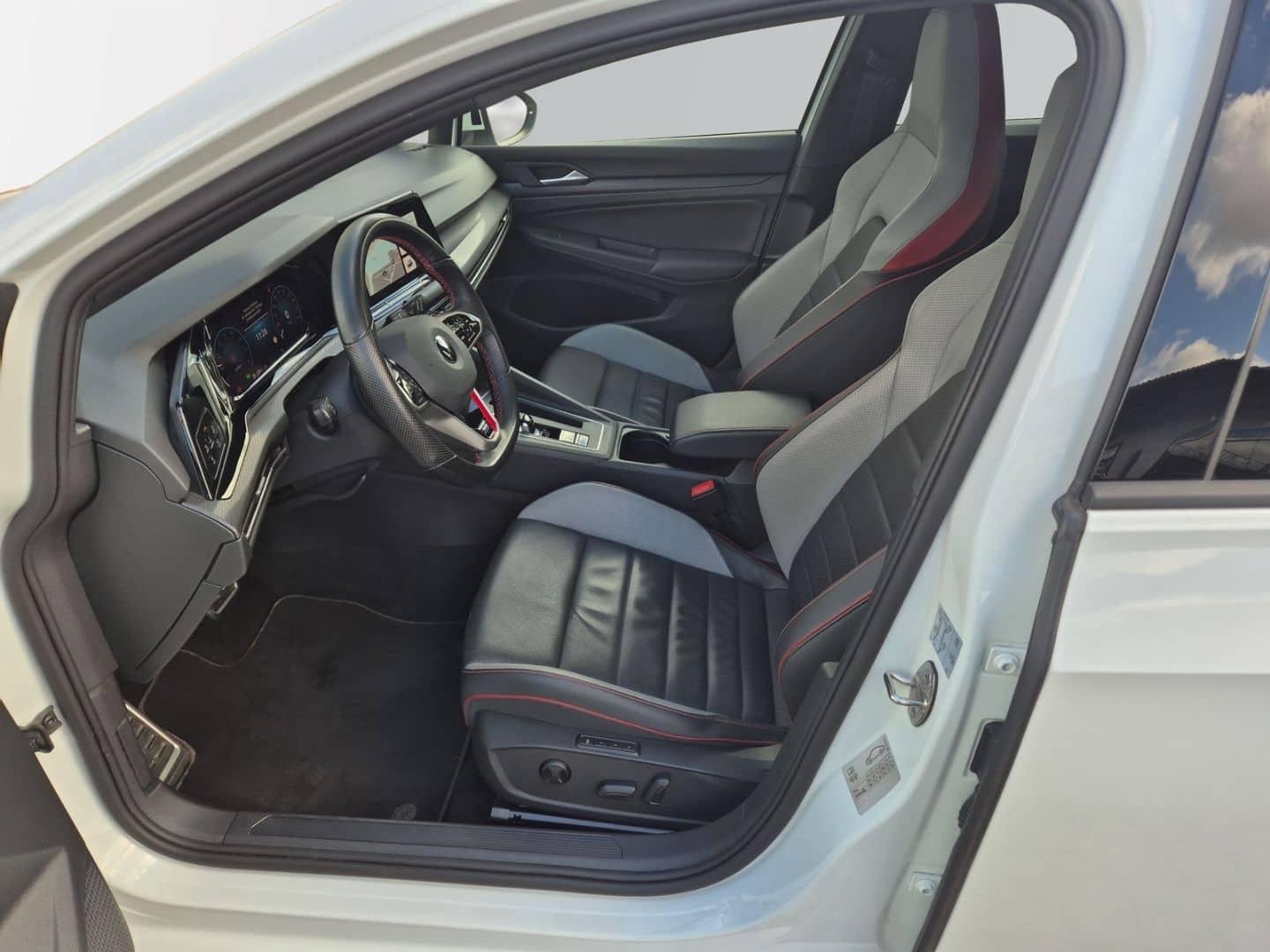 Volkswagen Golf GTI Clubsport DSG Leder Panorama Matrix CAM foto 3